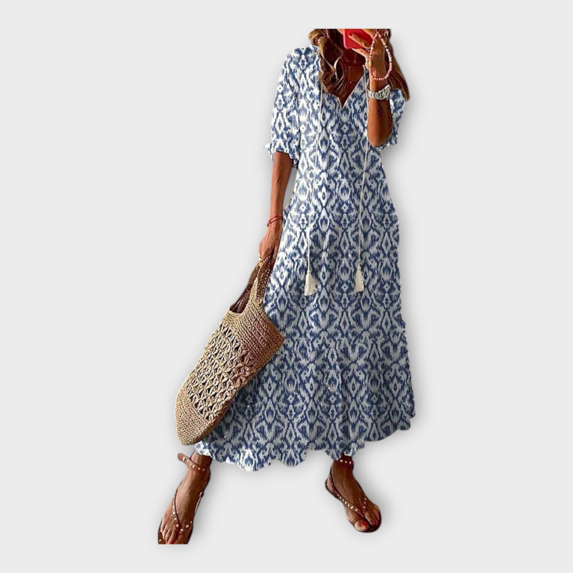 Vestido Vintage com Bordado e Decote em V