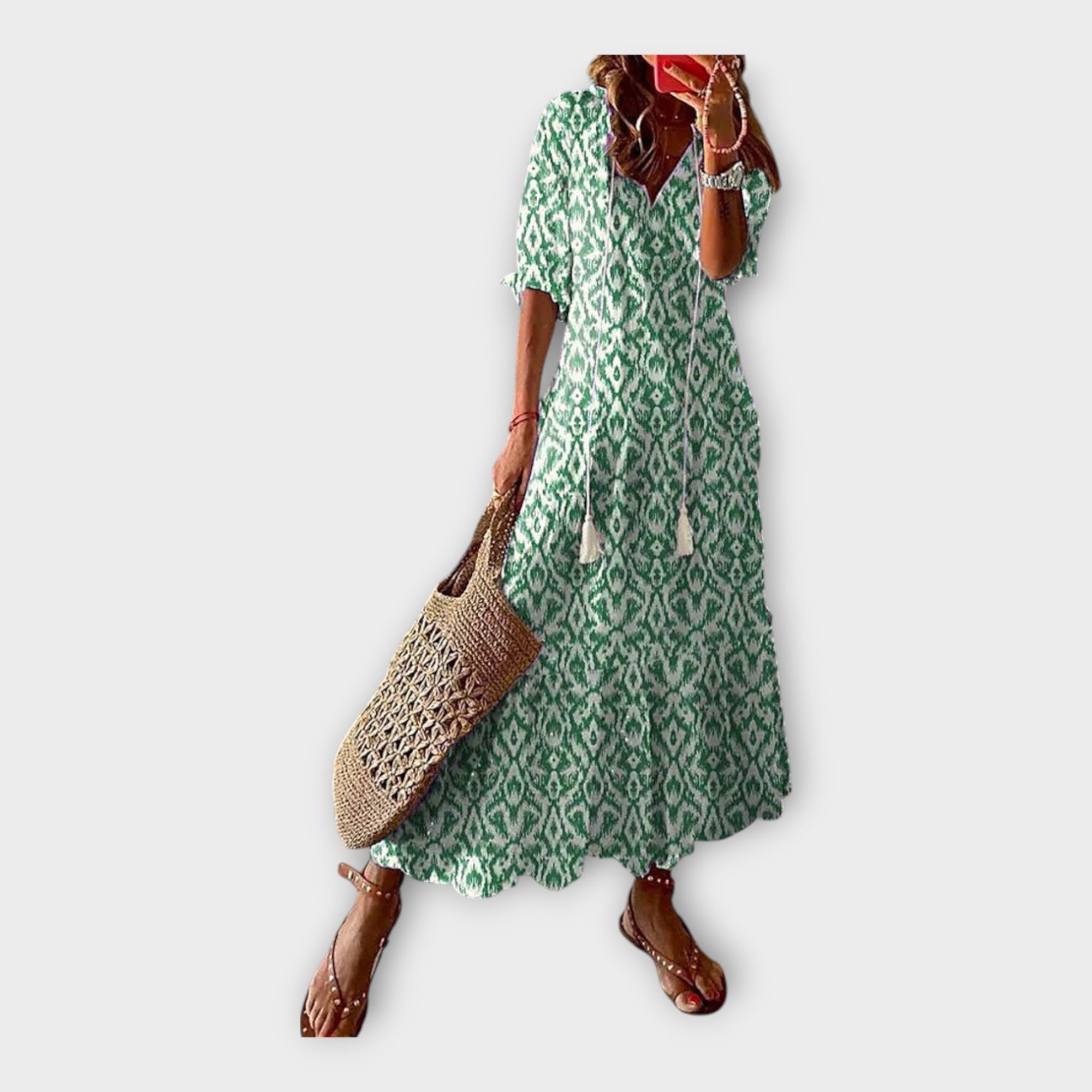 Vestido Vintage com Bordado e Decote em V