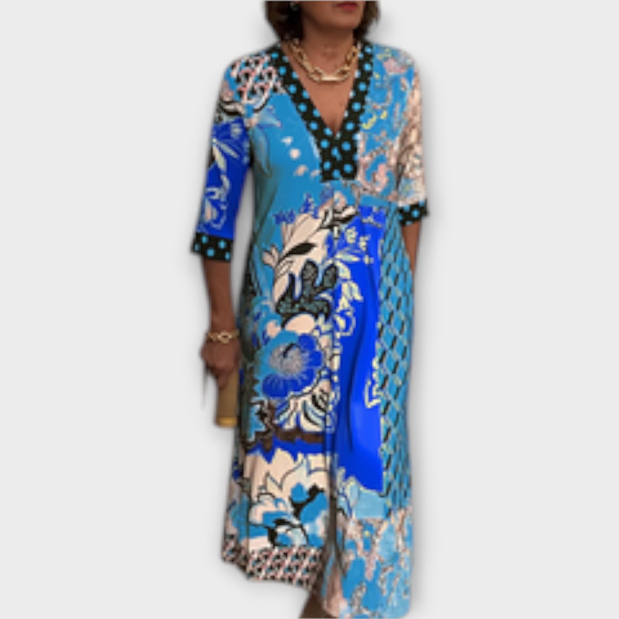 Vestido com Decote Elegante e Designs Únicos