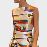 Vestido Longo com Padrões Geométricos e Linha Moderna