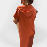 Vestido Diário com Capuz