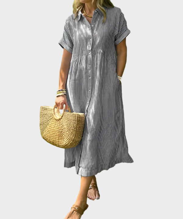 Vestido Camisa Listrado com Penas, Botões e Bolsos Funcionais