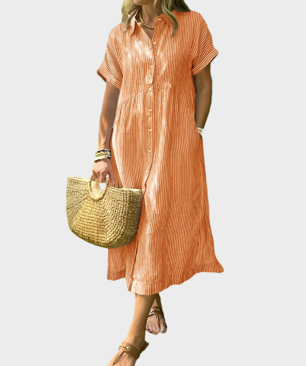 Vestido Camisa Listrado com Penas, Botões e Bolsos Funcionais