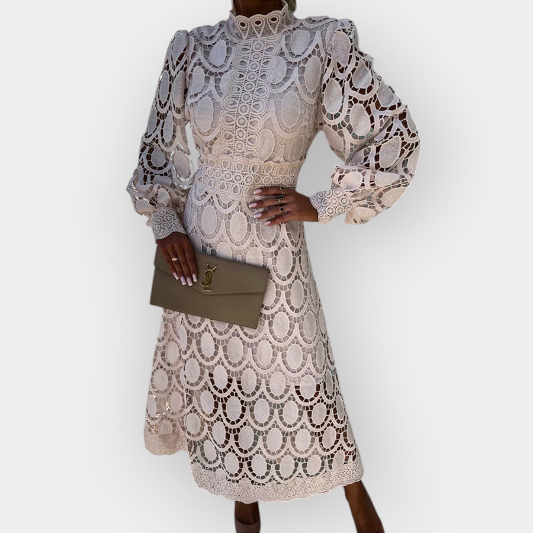 Vestido Romântico com Detalhes de Renda