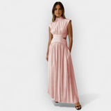 Vestido Estiloso com Recortes