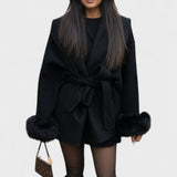 Dagmar™ | Casaco elegante com pelagem ecológica