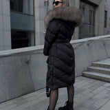 Nova™ | Elegante casaco com gola de pele sintética