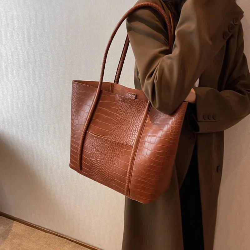 Betina | Bolsa Ombro em Couro Crocodilo Elegante e Versátil