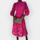 Vestido Romântico com Detalhes de Renda