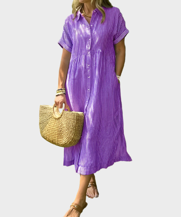 Vestido Camisa Listrado com Penas, Botões e Bolsos Funcionais