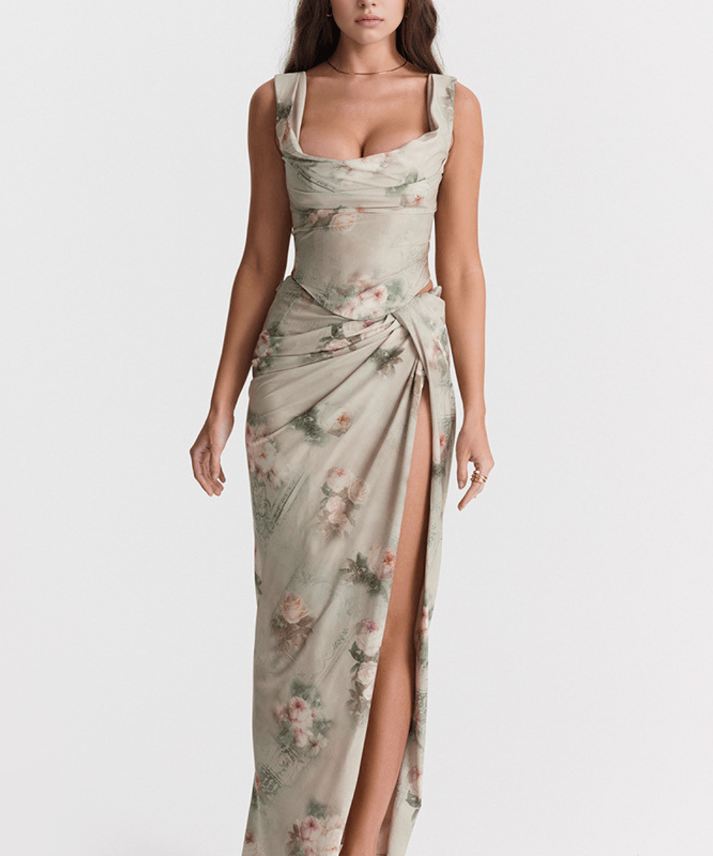 Ivelle | Vestido com Corte e Fenda