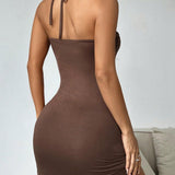 Vestido Mini Chocolate com Laço no Pescoço