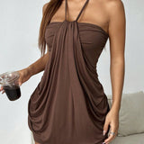 Vestido Mini Chocolate com Laço no Pescoço